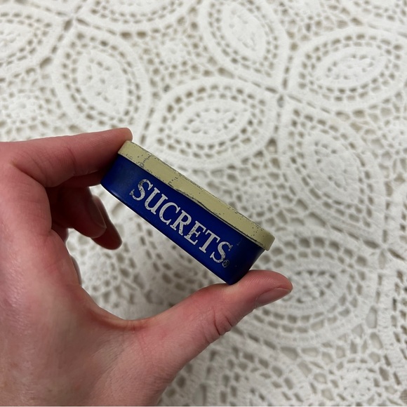 ⚠️ vintage Sucrets tin - Picture 3 of 11